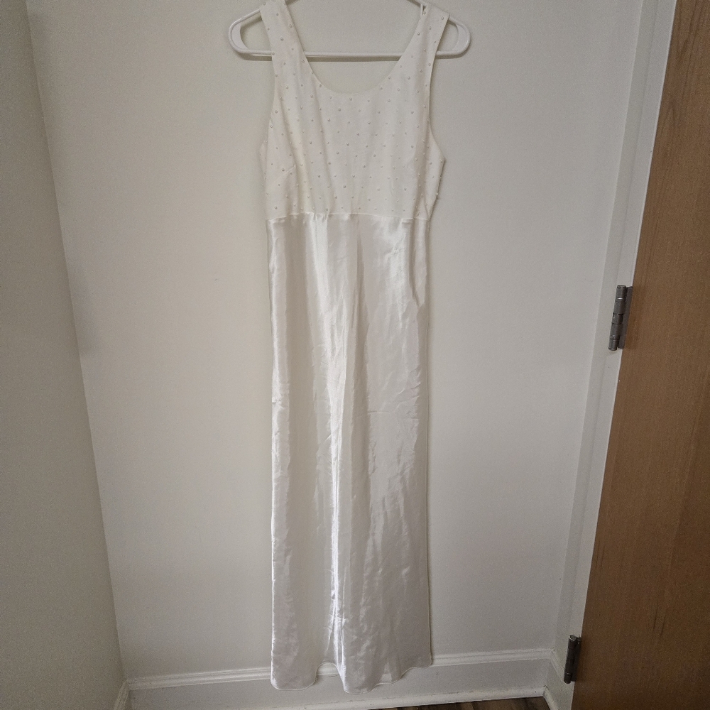 Victoria's Secret Vintage White Satin Pearls Nightgown Maxi Dress Size Small